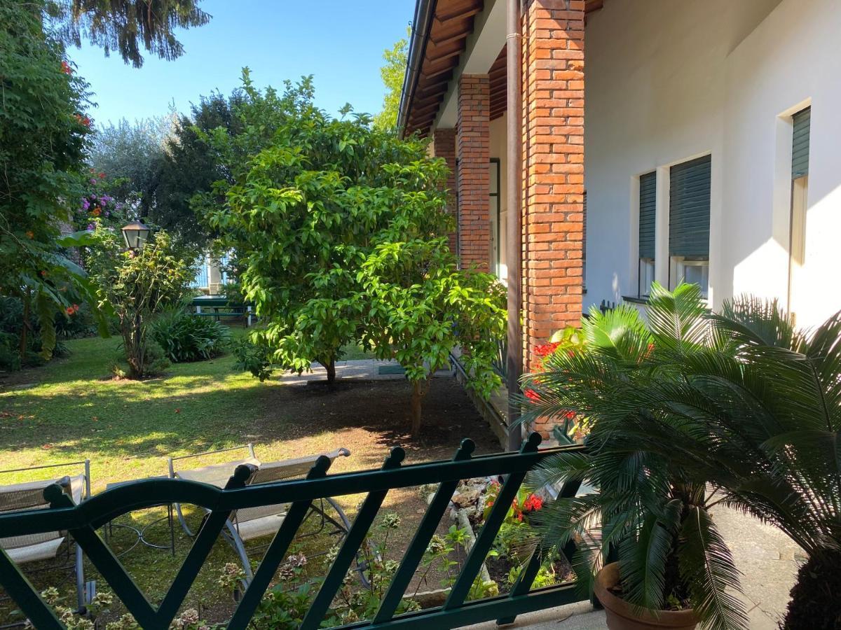 Casa Vacanze Gabbianella Villa Con Giardino Lungolago Maderno Toscolano Maderno Exterior photo