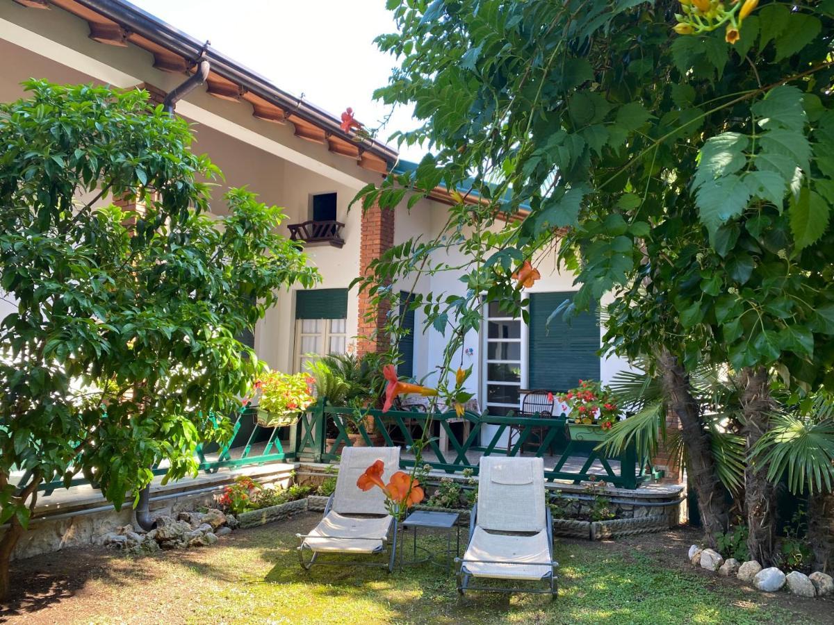 Casa Vacanze Gabbianella Villa Con Giardino Lungolago Maderno Toscolano Maderno Exterior photo